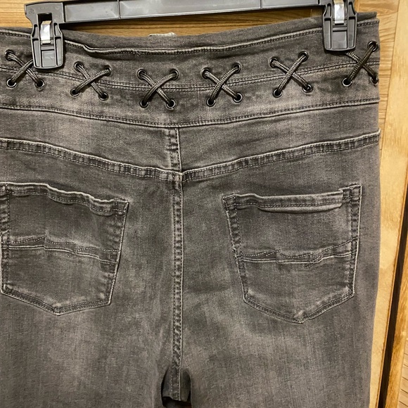 New York & company SoHo Jeans, Size 12 - Picture 7 of 10